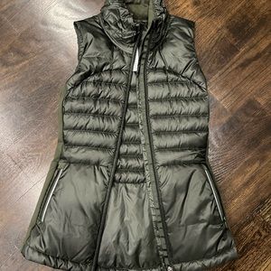Lululemon worn once size 2 olive vest